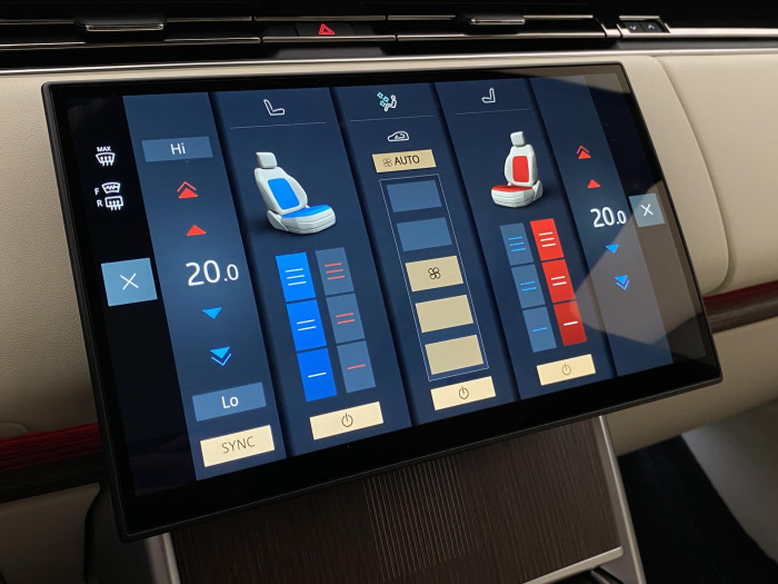 Land Rover Range Rover P550e AUTOBIOGRAPHY SWB