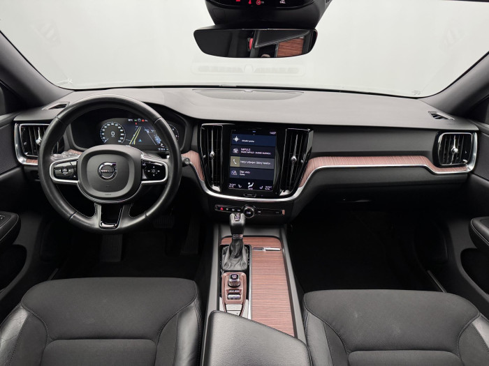 Volvo V60 D4 MOMENTUM AUT 2.0 d Momentum