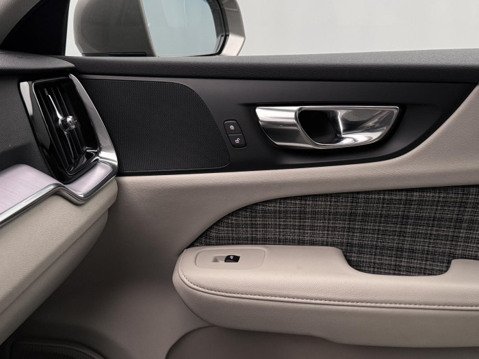 Volvo V60 CC D4 AWD MOMENTUM POLESTAR 2.0 d CC CC Momentum