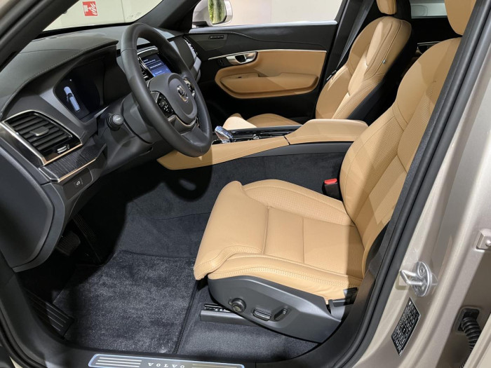 Volvo XC90 B5 AWD AUT BRIGHT PLUS 7-míst 2.0 Plus