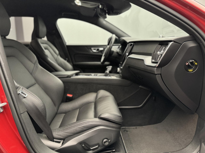 Volvo V60 T6 AWD R-DESIGN POLESTAR