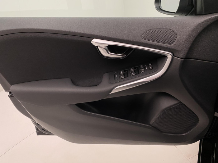 Volvo V40 D2 MOMENTUM AUT 2.0 d Momentum
