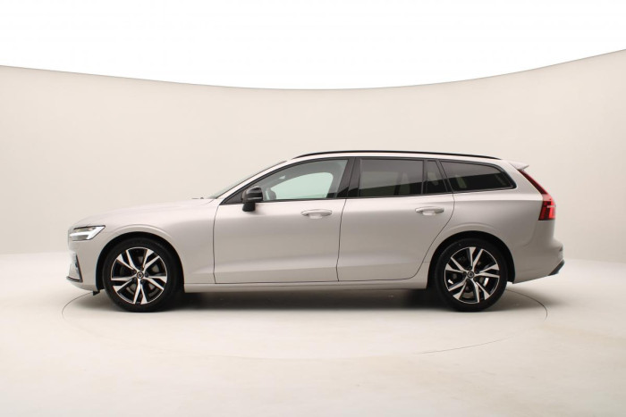 Volvo V60 B4 PLUS DARK AUT CZ 1.maj