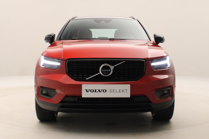Volvo XC40 B5 AWD R-DESIGN AUT CZ 1.maj.
