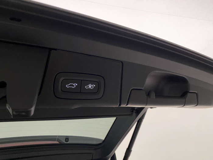 Volvo XC60 B5 AWD AUT DARK PLUS