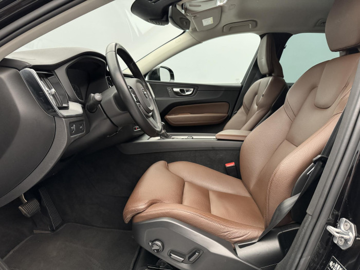 Volvo XC60 T5 AWD INSCRIPTION AUT CZ