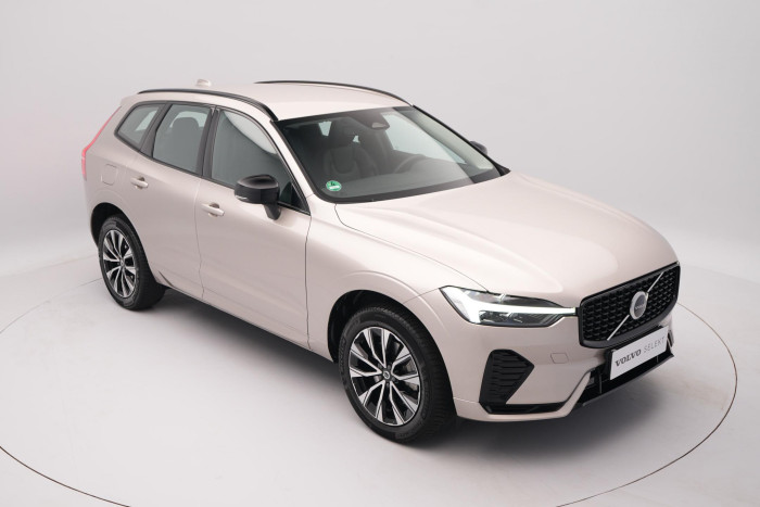 Volvo XC60 B4 AWD PLUS DARK AUT CZ 1.maj