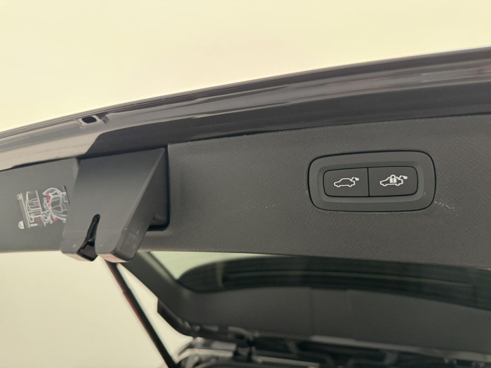 Volvo XC90 T8 AWD RECHARGE ULTIMATE 1.maj