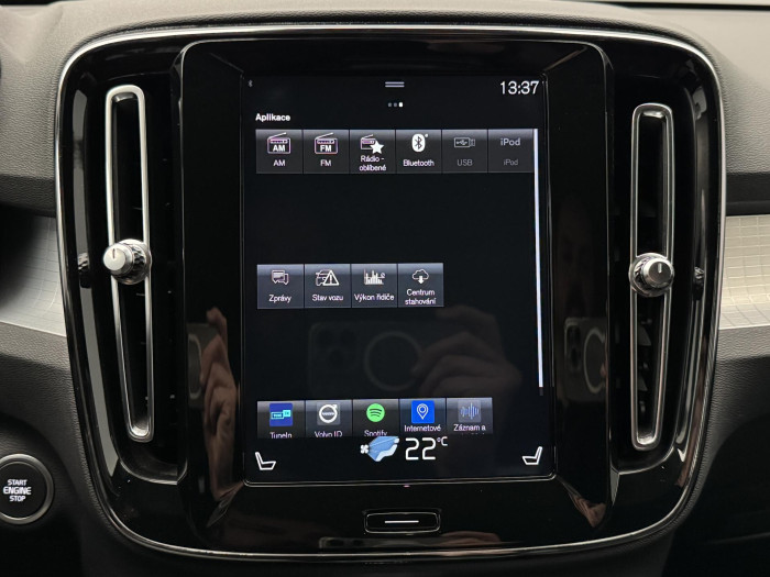 Volvo XC40 T3 MOMENTUM CZ 1.maj. 1.5 Momentum