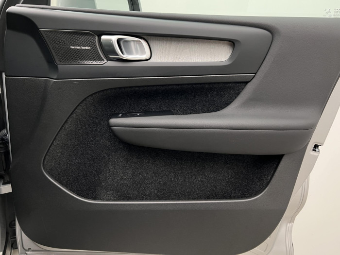 Volvo XC40 B4 PLUS BRIGHT AUT CZ