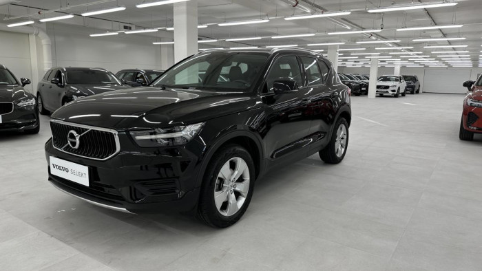 Volvo XC40 T3 MOMENTUM AUT REZERVACE 1.5 Momentum