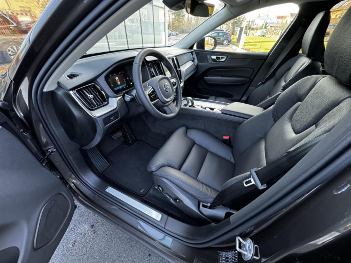 Volvo XC60 B4 AUT DARK PLUS 2.0 Plus