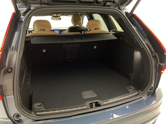 Volvo XC60 B5 AWD AUT DARK PLUS