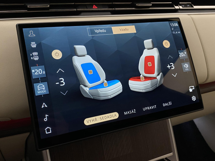 Land Rover Range Rover P550e AUTOBIOGRAPHY SWB