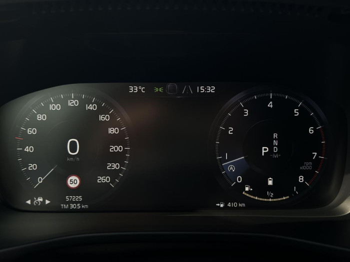Volvo XC40 B4 AWD MOMENTUM Aut REZERVACE 2.0 Momentum
