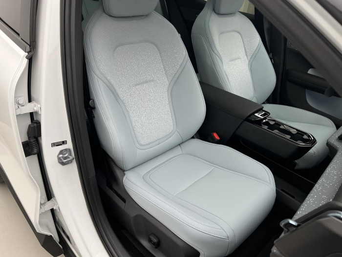 Volvo EX30 PURE ELECTRIC TWIN MOTOR ULTRA