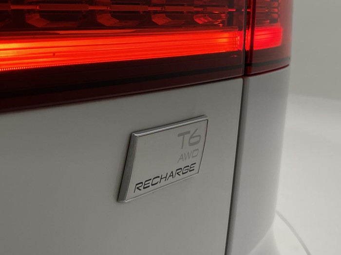 Volvo V60 T6 AWD RECHARGE REZERVACE