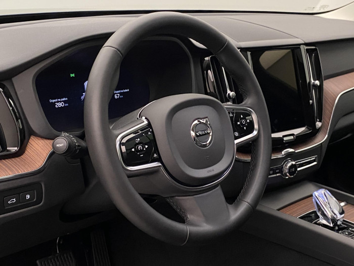 Volvo XC60 T6 AWD INSCRIPTION RECHARGE CZ