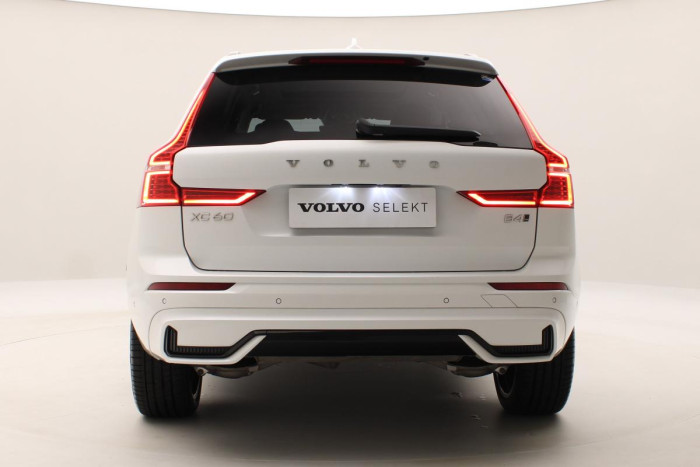 Volvo XC60 B4 AWD DARK ULTIMATE CZ 1.maj