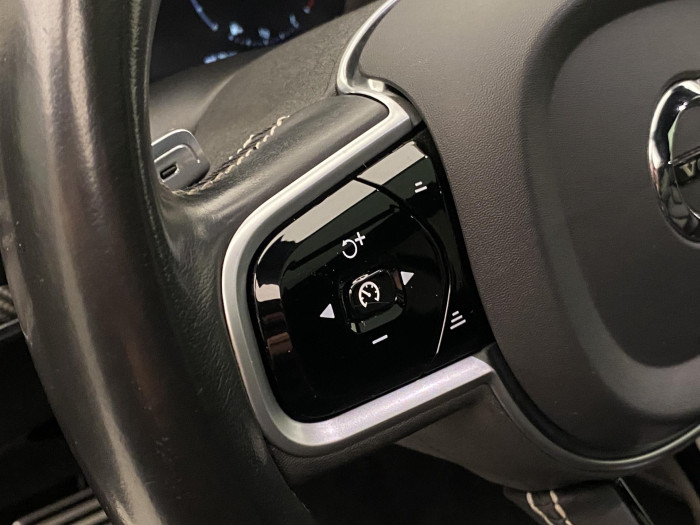 Volvo XC90 B5 AWD AUT R-DESIGN 7míst