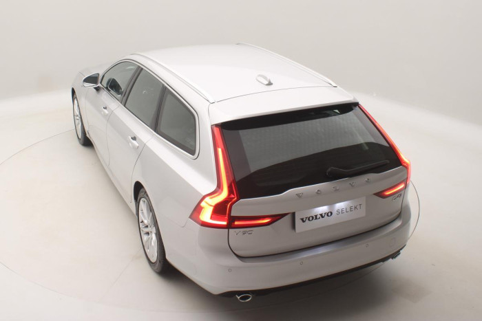 Volvo V90 D4 AWD MOMENTUM REZERVACE 2.0 d Momentum
