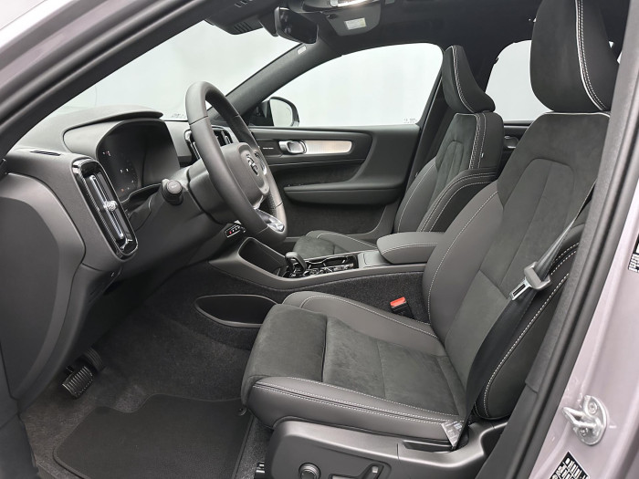 Volvo XC40 B4 AUT DARK PLUS