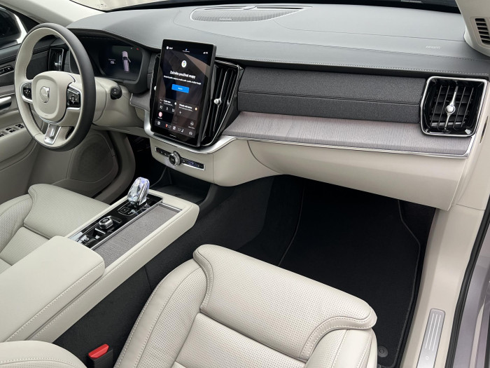 Volvo XC90 B5 AWD DARK PLUS AUT