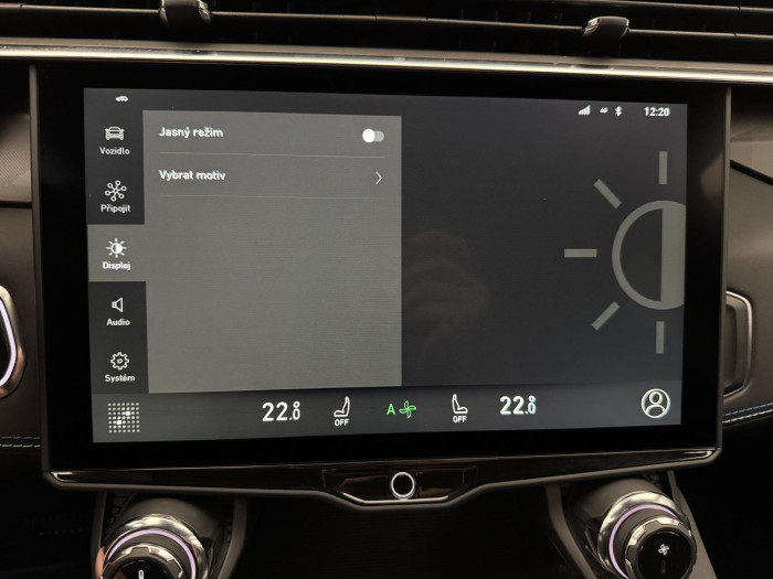 Lynk & Co 01 PHEV DCT AUT REZERVACE