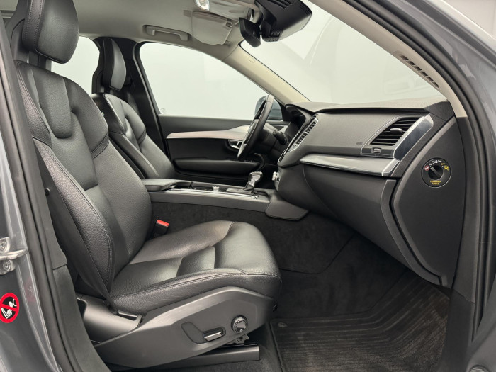 Volvo XC90 D5 AWD MOMENTUM AUT 2.0 d Momentum