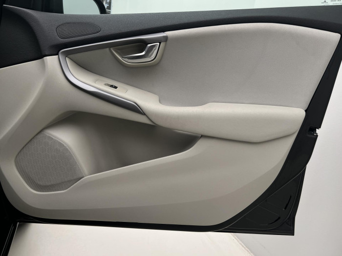 Volvo V40 D3 MOMENTUM CZ 2.0 d Momentum