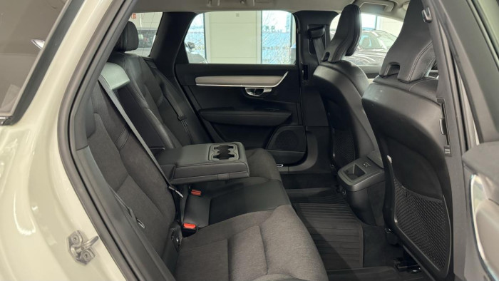 Volvo V90 CROSS COUNTRY D4 REZERVACE 2.0 d