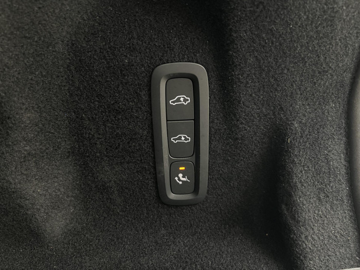 Volvo XC60 B5 AWD INSCRIPTION AUT CZ