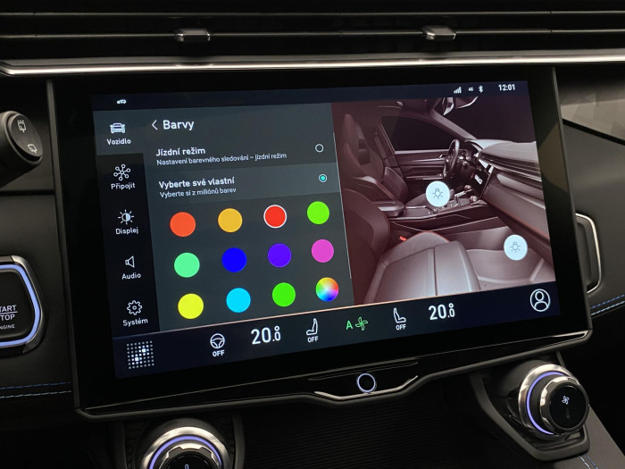 Lynk & Co 01 PHEV DCT AUT 1.maj REZERVACE