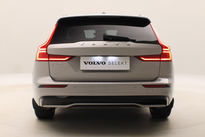 Volvo V60 B4 PLUS DARK AUT 1.maj
