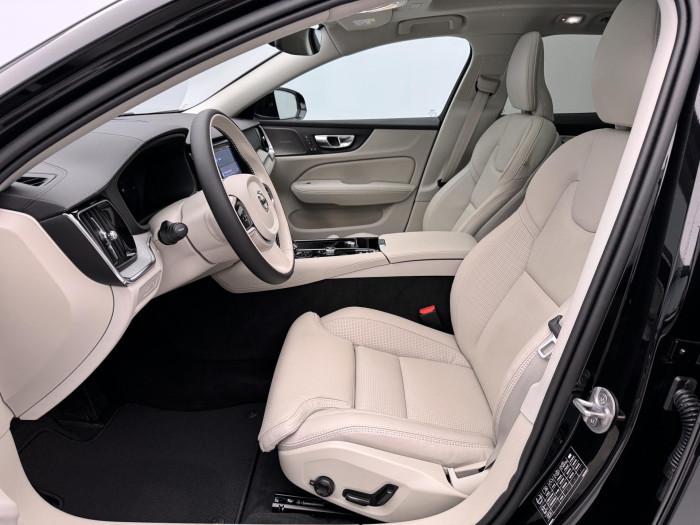 Volvo V60 T8 AWD Plug-in BRIGHT ULTRA