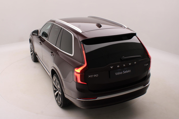 Volvo XC90 T8 AWD RECHARGE CORE AUT CZ 7m