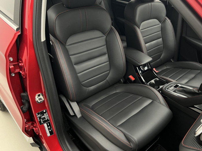 MG ZS 1.0T EXCLUSIVE AUT CZ 1.maj. 1.0 Exclusive