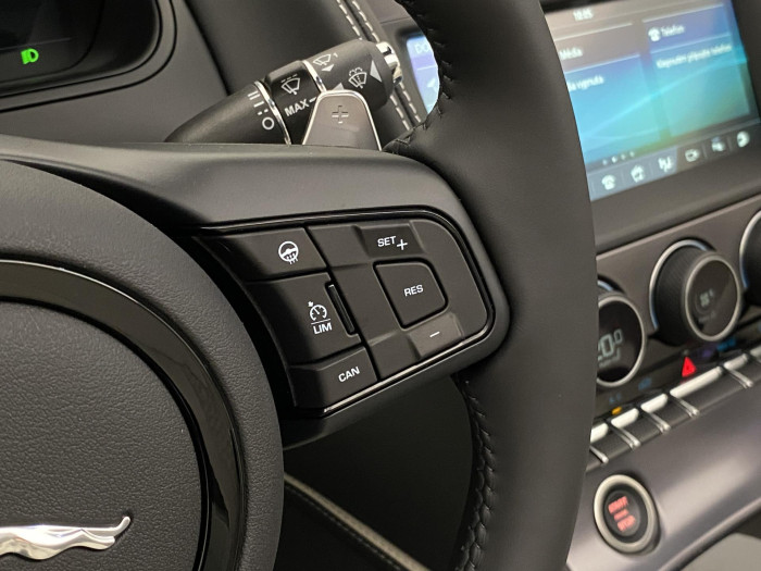 Jaguar F-Type P450 CABRIOLET 75 REZERVACE