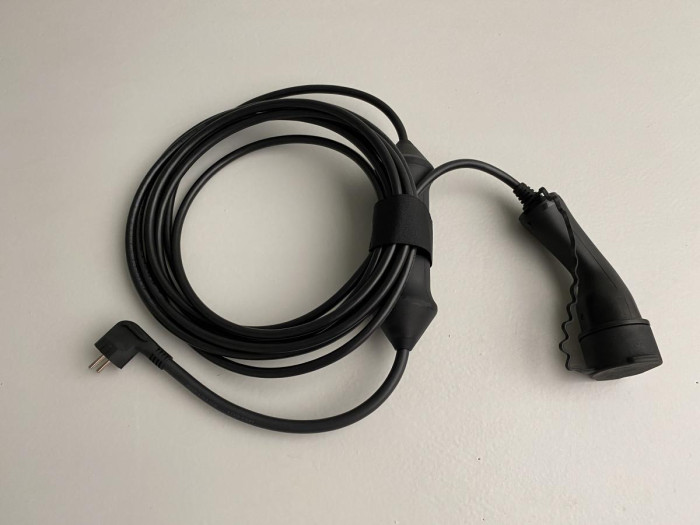 Volvo C40 RECHARGE TWIN AWD REZERVACE