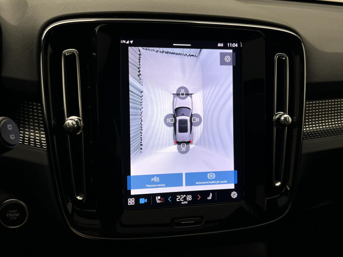 Volvo XC40 B3 ULTRA DARK AUT CZ 1.maj.