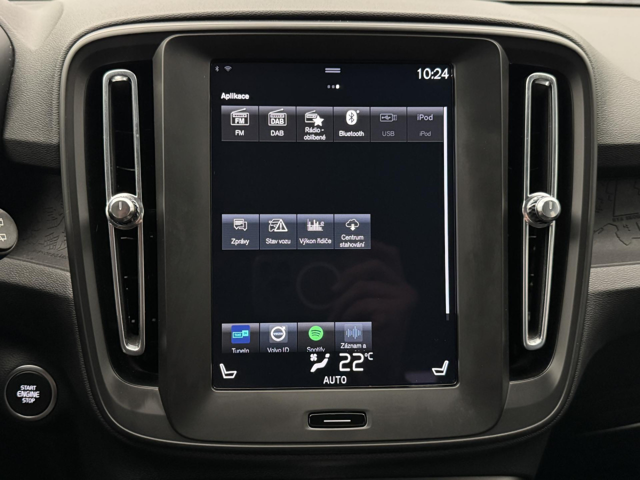 Volvo XC40 T2 MOMENTUM CORE CZ 1.5 Momentum