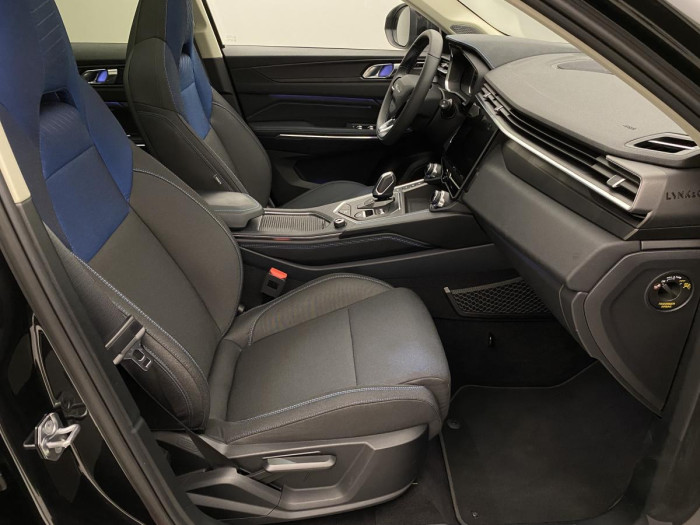 Lynk & Co 01 PHEV DCT AUT 1.maj.