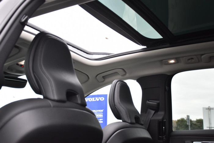 Volvo XC60 B4 AWD DARK PLUS REZERVACE 2.0 Plus