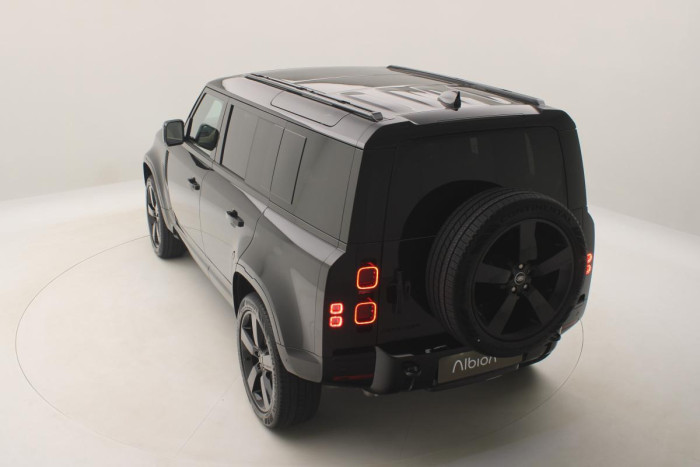 Land Rover Defender 110 D300 X-DYNAMIC HSE AWD AUT 3.0 d Dynamic