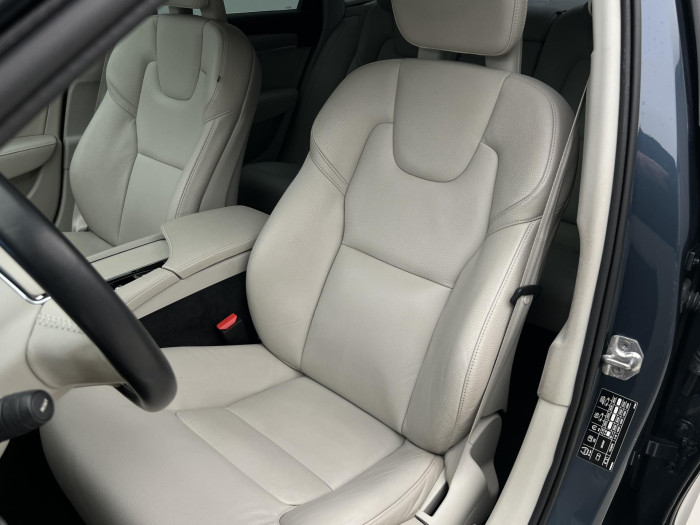 Volvo S90 D4 AWD MOMENTUM AUT CZ 2.0 d Momentum