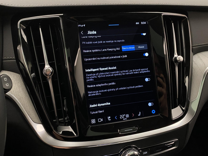 Volvo V60 CC B5 AWD ULTIMATE AUT 1.maj 2.0 CC CC