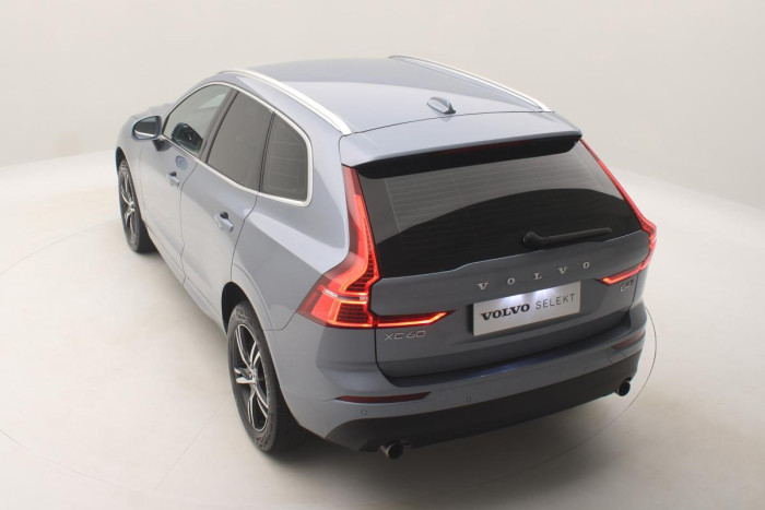 Volvo XC60 B4 AWD MOMENTUM REZERVACE 2.0 Momentum