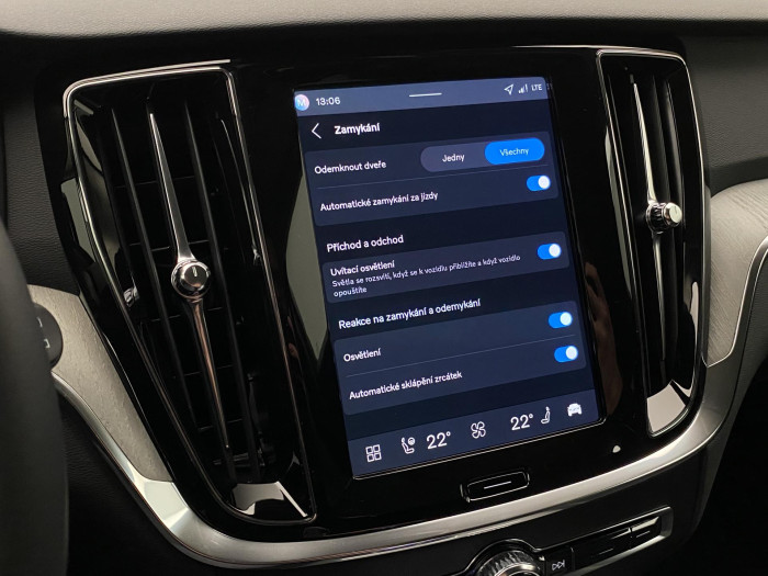 Volvo V60 B4 AUT DARK PLUS