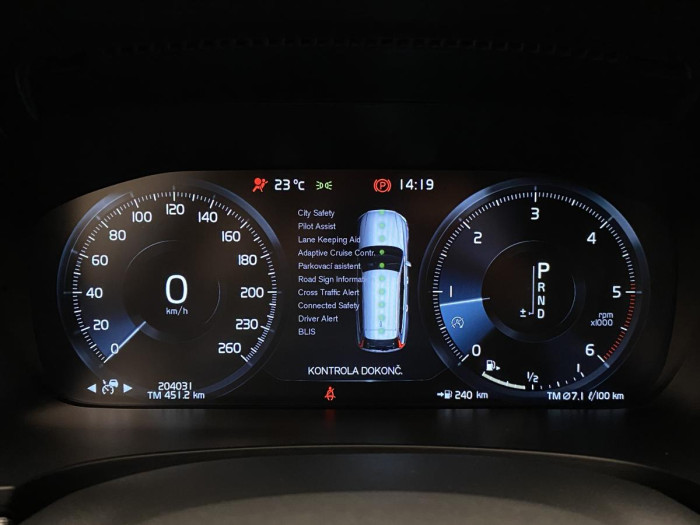 Volvo V90 D5 AWD INSCRIPTION REZERVACE 2.0 d