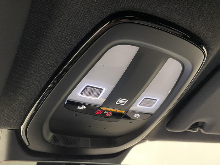 Volvo XC40 B3 AUT PLUS BLACK EDITION